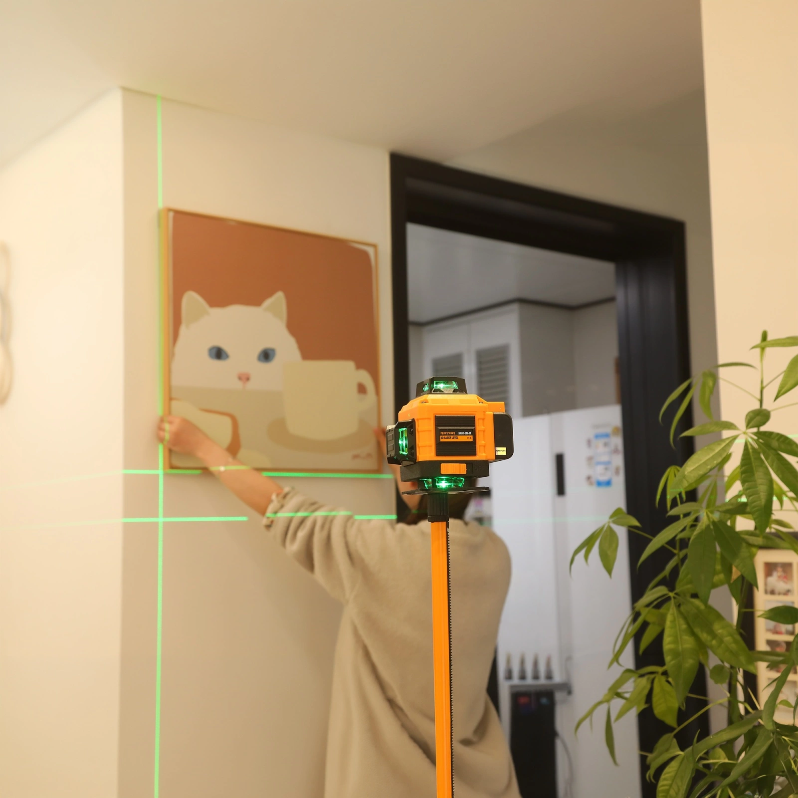 ROTOR 4D E4DT-DB-M Лазерен нивелир с LCD дисплей и тринога, 16 линии ±2 mm/5m, 4×360°, 25 м, Време за нивелиране ≤ 5s, 06111588