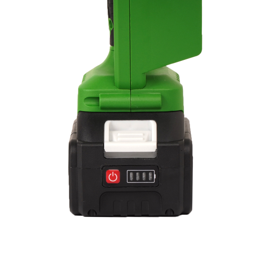 PKA32Li Procraft Акумулаторен безчетков верижен трион 6″ и 8″, 1 бр батерия 20V 4Ah, 1 бр зарядно, 2 бр шини и вериги, куфар.